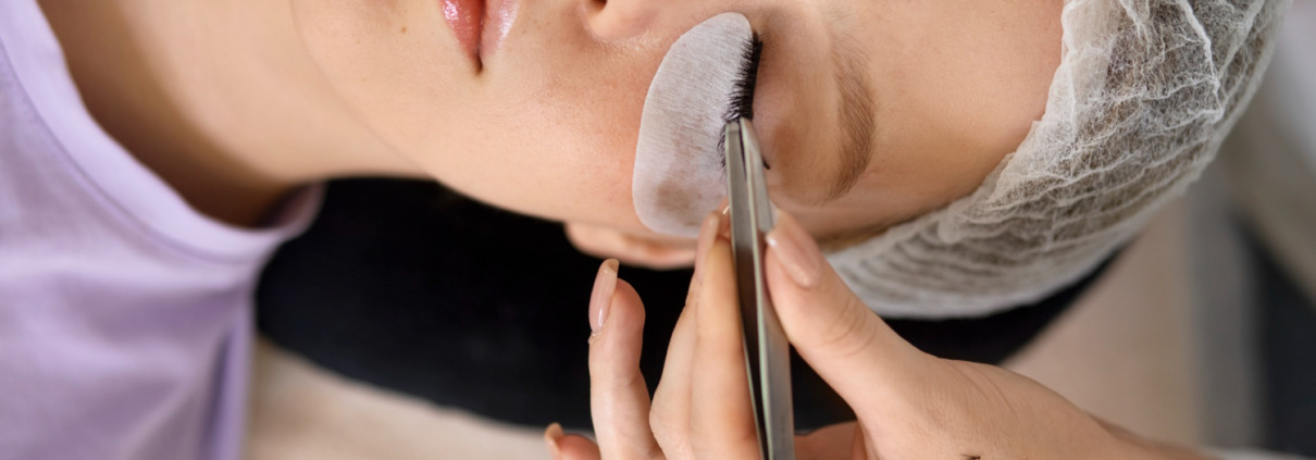 Curso Profesional de Lashista | R&C Beauty College Plugerville